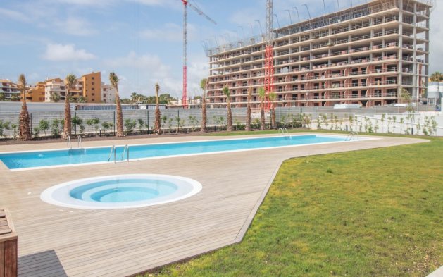 Resale - Apartment / flat - Torrevieja - Punta Prima
