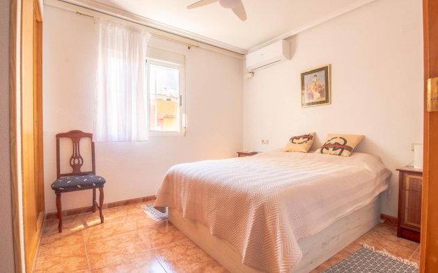 Resale - Apartment / flat - Torrevieja - Centro