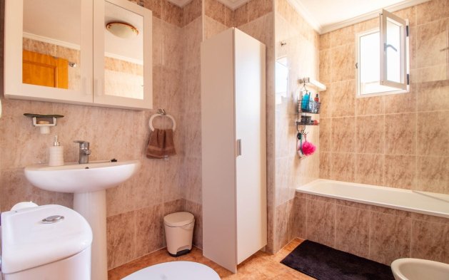 Resale - Apartment / flat - Torrevieja - Centro
