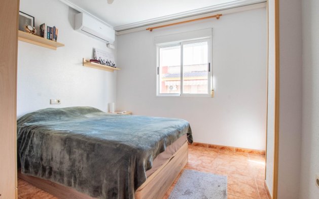 Resale - Apartment / flat - Torrevieja - Centro