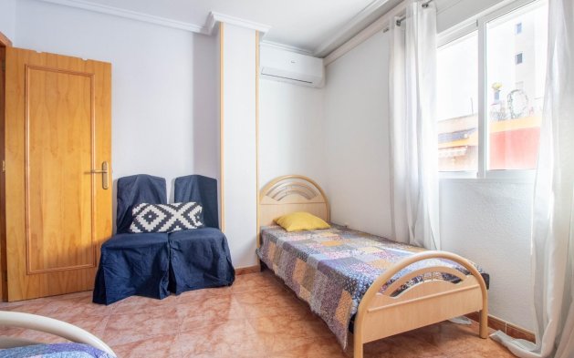Resale - Apartment / flat - Torrevieja - Centro