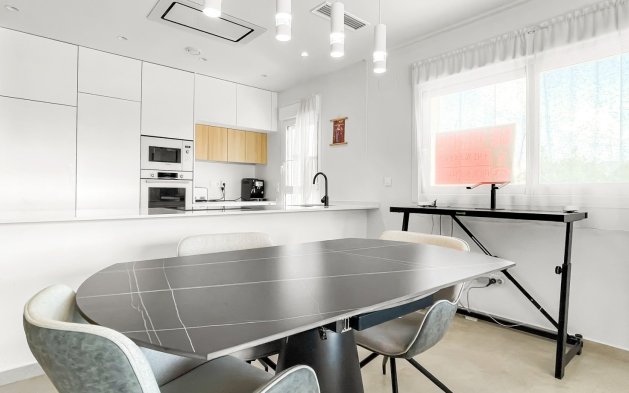 Resale - Apartment / flat - Guardamar del Segura - El Raso