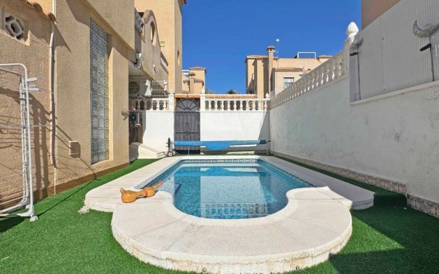 Resale - Townhouse - Orihuela Costa - Villamartín