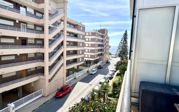 Reventa - Apartamento / piso - Torrevieja