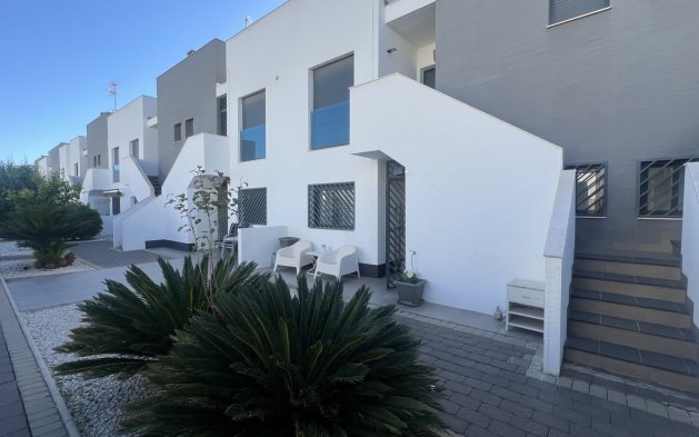 Resale - Apartment / flat - Orihuela Costa - La Zenia
