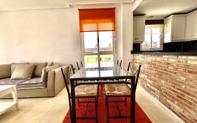 Odsprzedaż - Mieszkanie w bloku - Orihuela Costa - Villamartín