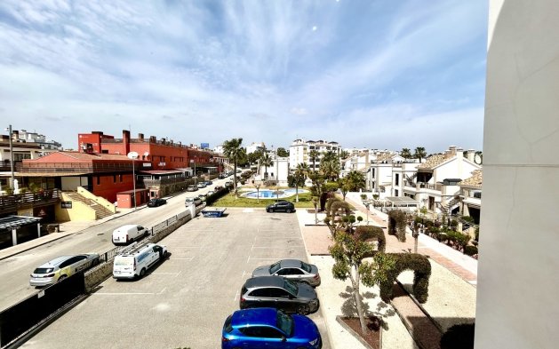 Odsprzedaż - Mieszkanie w bloku - Orihuela Costa - Villamartín