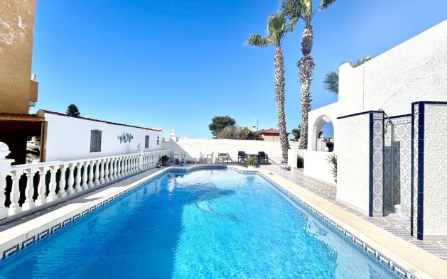 Videresalg - Villa - Orihuela Costa - Villamartín