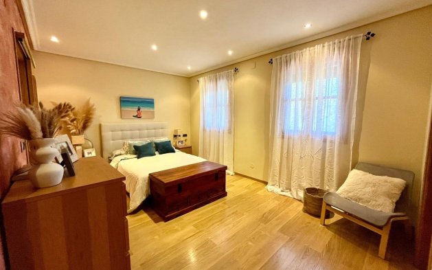 Reventa - Villa - El Esparragal