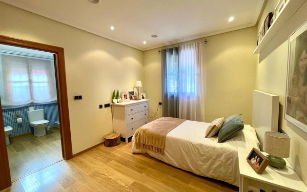 Reventa - Villa - El Esparragal