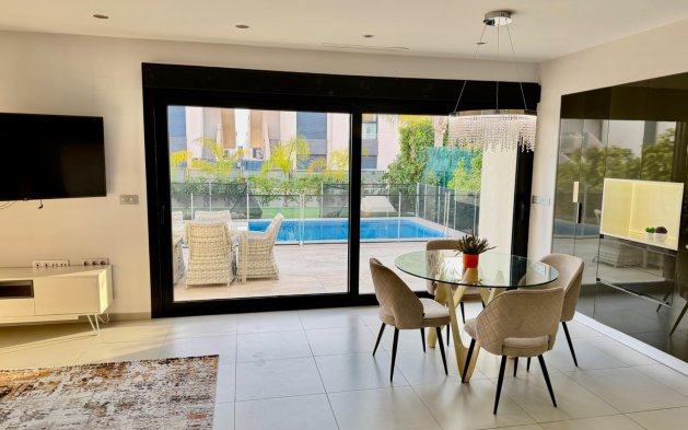 Begagnad - Villa - Rojales - Cuidad Quesada