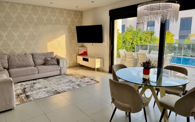 Begagnad - Villa - Rojales - Cuidad Quesada