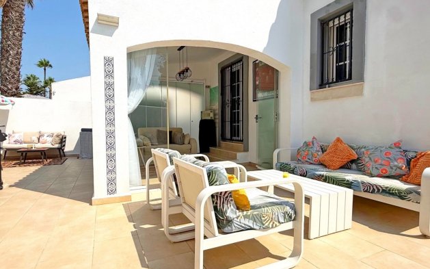 Perpardavimas - Vila - Orihuela Costa - Villamartín
