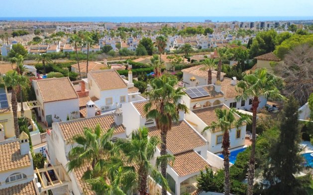 Perpardavimas - Vila - Orihuela Costa - Villamartín