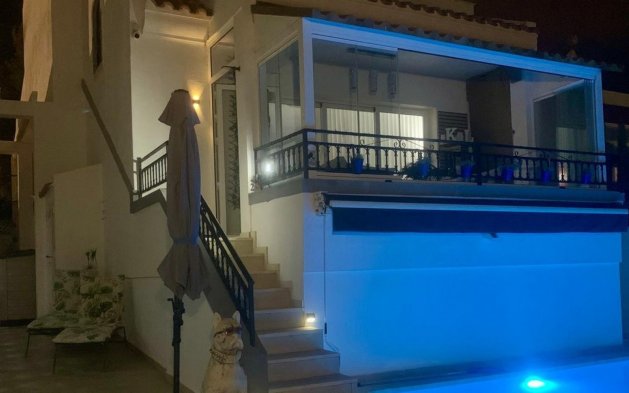 Perpardavimas - Vila - Orihuela Costa - Villamartín