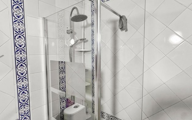 Perpardavimas - Bungalow - Torrevieja - Nueva Torrevieja - Aguas Nuevas