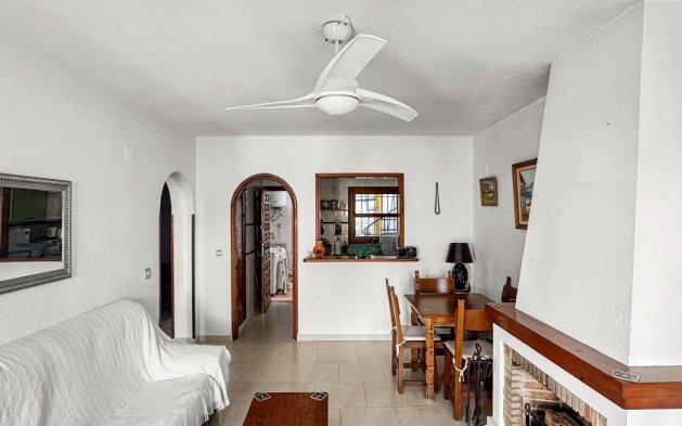 Perpardavimas - Bungalow - Torrevieja - Nueva Torrevieja - Aguas Nuevas