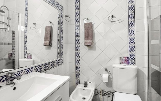 Perpardavimas - Bungalow - Torrevieja - Nueva Torrevieja - Aguas Nuevas
