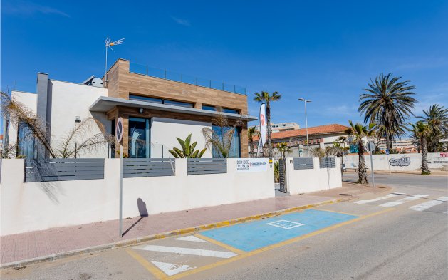 Obra nueva - detached - La Mata