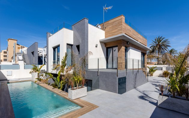 Obra nueva - detached - La Mata