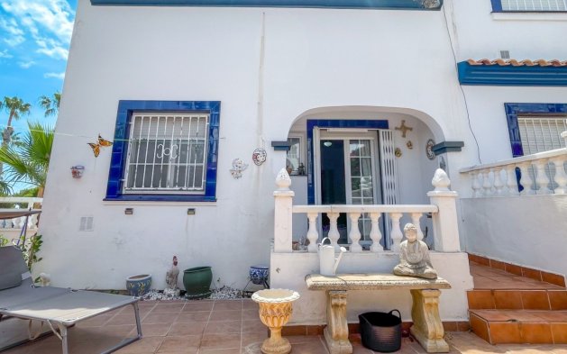 Perpardavimas - Dvipusis - Orihuela Costa - La Rioja