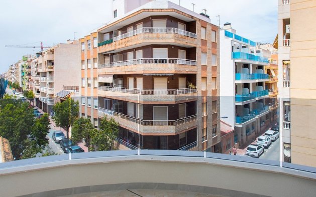 Begagnad - Lägenhet / lägenhet - Torrevieja - Playa del Cura