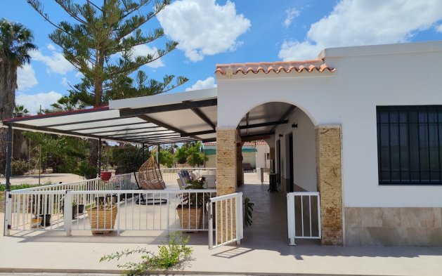 Revente - Villa - Los Montesinos