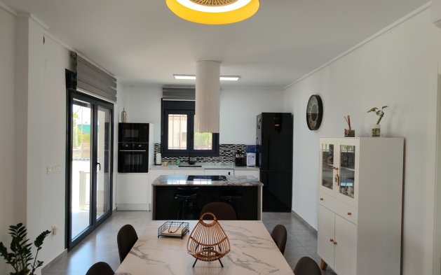 Revente - Villa - Los Montesinos