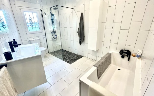Resale - Villa - Catral