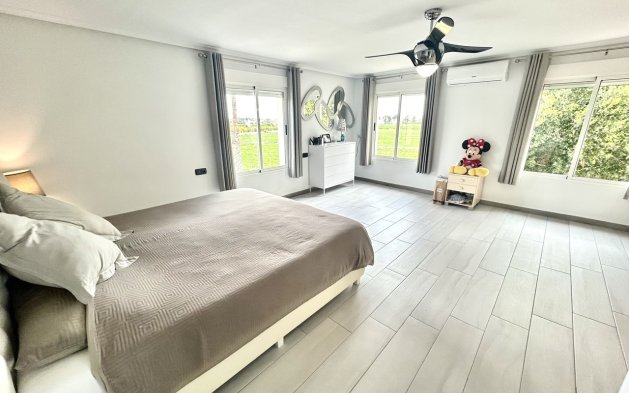 Resale - Villa - Catral