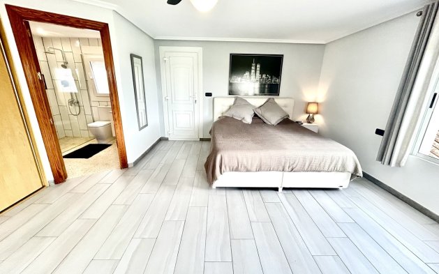 Resale - Villa - Catral