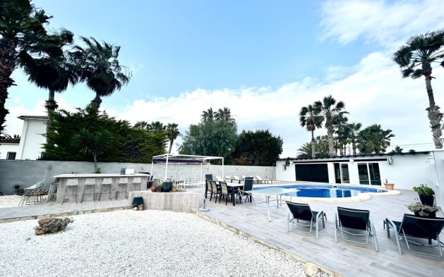 Resale - Villa - Catral