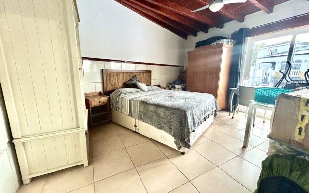 Resale - Villa - Catral