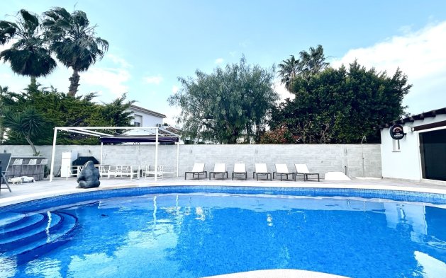 Resale - Villa - Catral