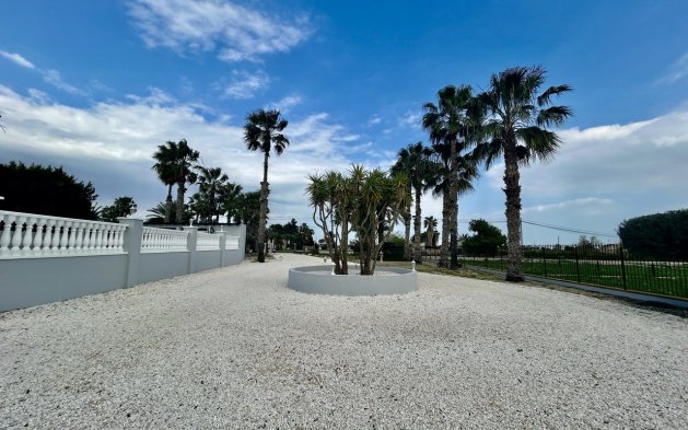Resale - Villa - Catral