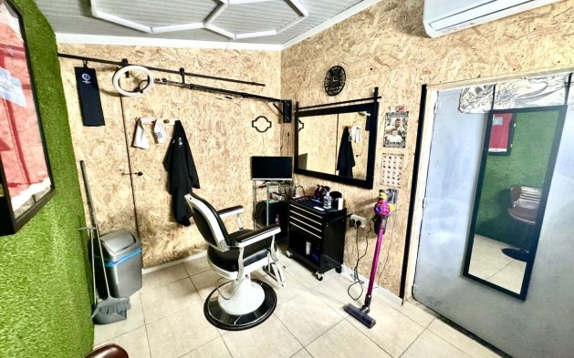 Revente - Local comercial - San Miguel de Salinas