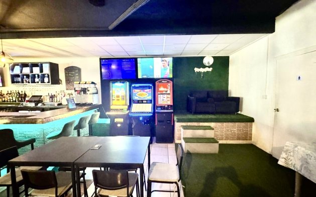 Revente - Local comercial - San Miguel de Salinas