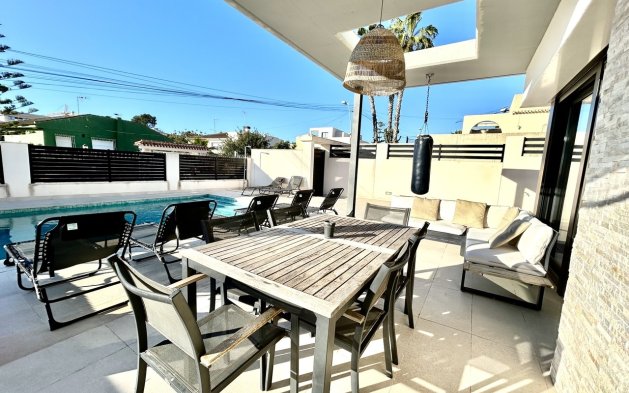 Perpardavimas - Vila - Torrevieja - Los Balcones - Los Altos