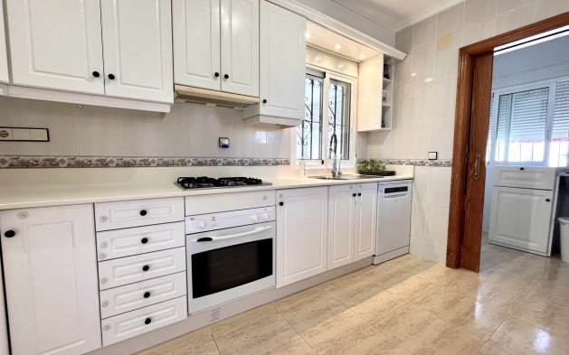 Reventa - Villa - San Miguel de Salinas
