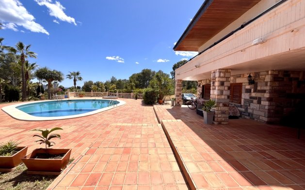 Resale - Villa - La Nucía