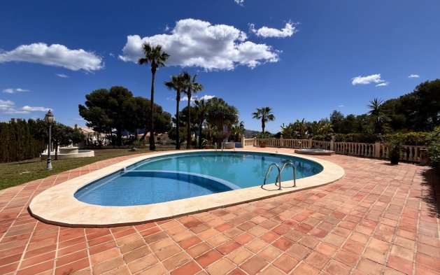 Resale - Villa - La Nucía