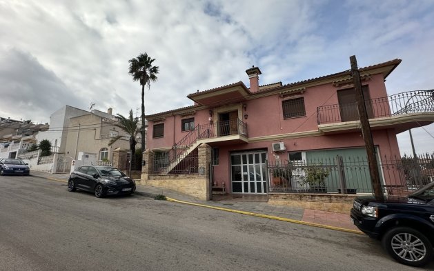Resale - Local comercial - San Miguel de Salinas