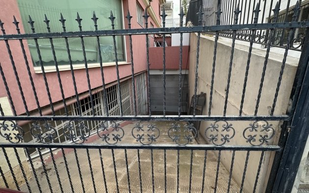 Resale - Local comercial - San Miguel de Salinas