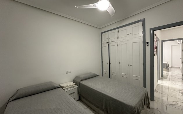 Resale - Apartment / flat - Torrevieja