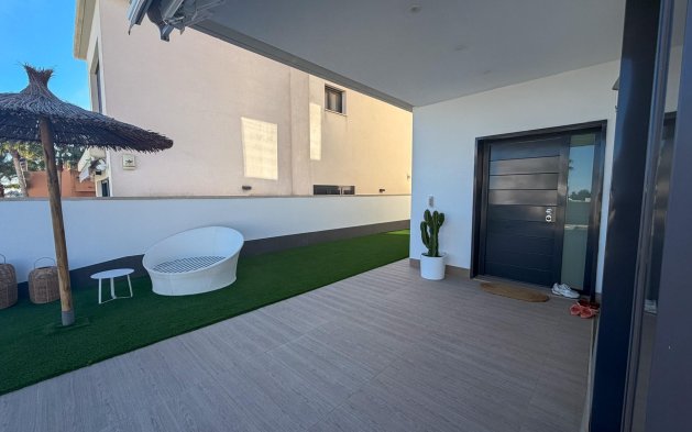 Begagnad - Villa - San Miguel de Salinas - Bellavista