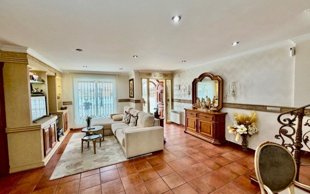 Begagnad - Villa - Orihuela Costa - La Zenia