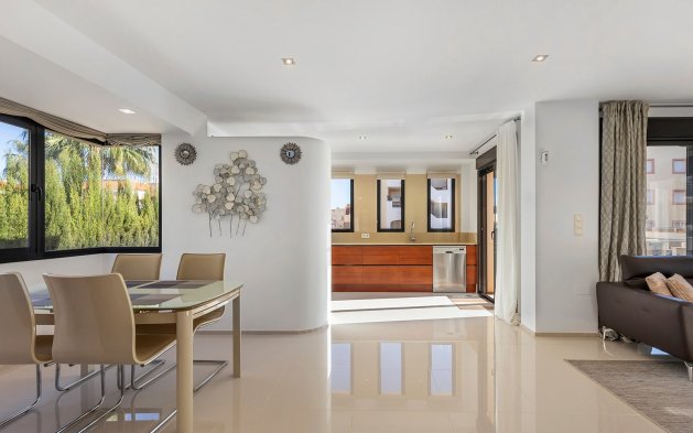 Resale - Villa - Orihuela Costa - La Zenia