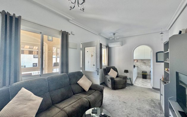 Resale - Villa - Orihuela Costa - La Florida