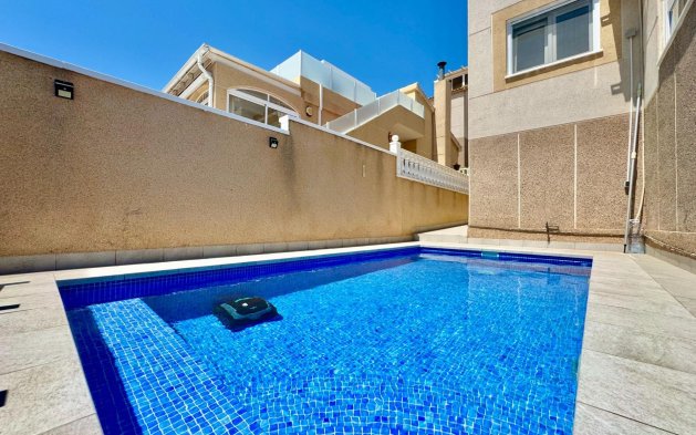 Resale - Villa - Orihuela Costa - La Florida