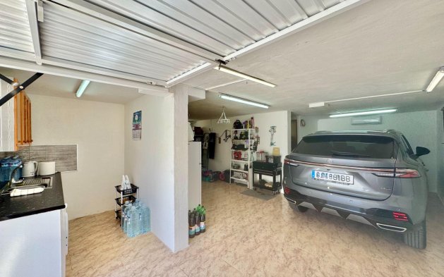 Resale - Villa - Orihuela Costa - La Florida